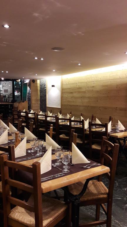 Thônes Hotel Du Midi מראה חיצוני תמונה