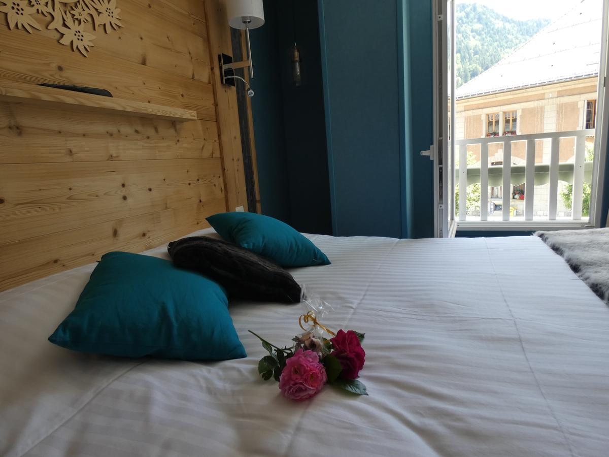Thônes Hotel Du Midi מראה חיצוני תמונה